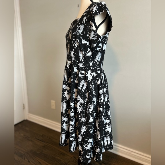 NWT Mata Traders Rupi Square Zodiac 50's Inspired A-Line Women's Dress Sz M - Picture 6 of 8